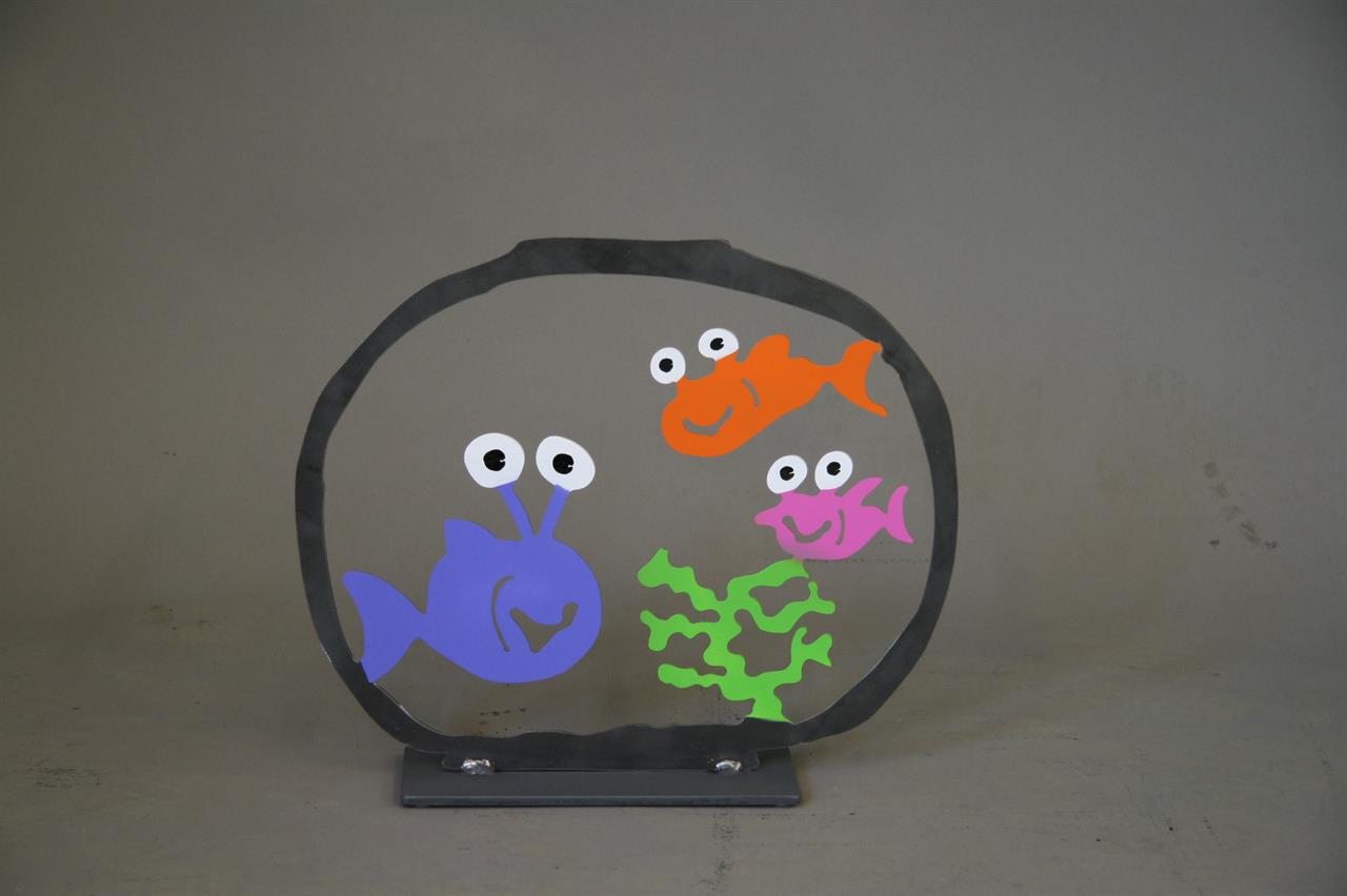 Aquarium mit drei Fischen